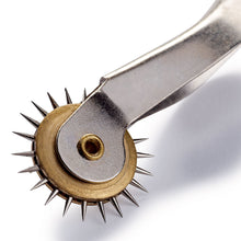 將圖片載入圖庫檢視器 Tracing wheel with wooden handle Extra sharp