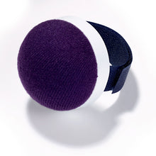 將圖片載入圖庫檢視器 Arm pin cushion with hook and loop strap With retail packaging