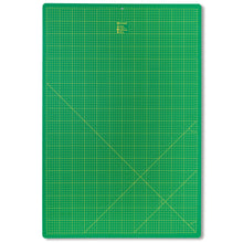 將圖片載入圖庫檢視器 Cutting mat for rotary cutter,  cm/inch scale 60 cm x 90 cm / 35 inch x 23 inch