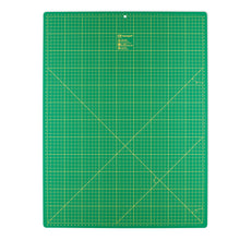 將圖片載入圖庫檢視器 Cutting mat for rotary cutter,  cm/inch scale 45 cm x 60 cm / 23 inch x 17 inch
